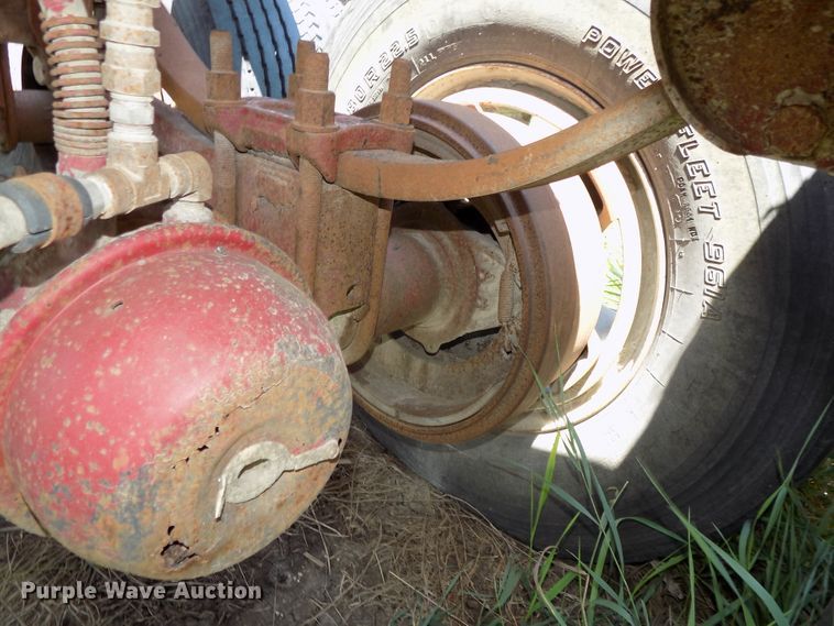 image for item DE7749 1981 Load King 1827 bottom dump trailer