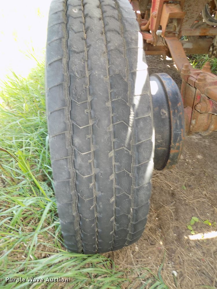 image for item DE7749 1981 Load King 1827 bottom dump trailer