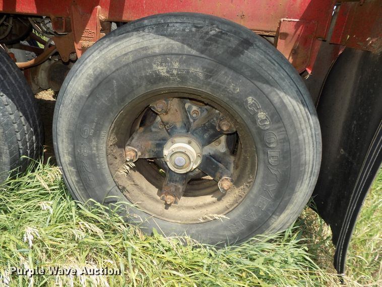 image for item DE7749 1981 Load King 1827 bottom dump trailer