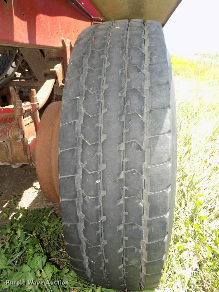 image for item DE7749 1981 Load King 1827 bottom dump trailer