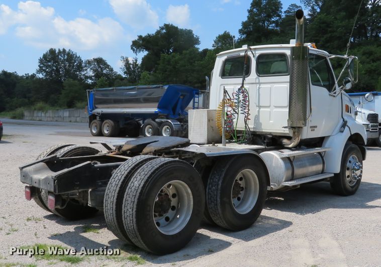 image for item DE8216 2004 Sterling L-Line semi truck