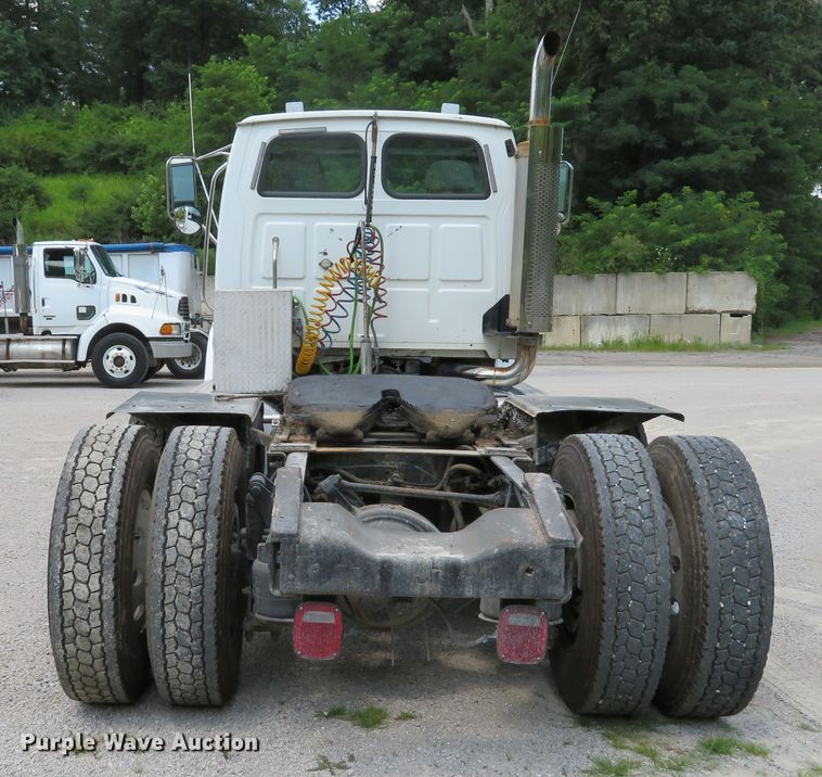 image for item DE8216 2004 Sterling L-Line semi truck