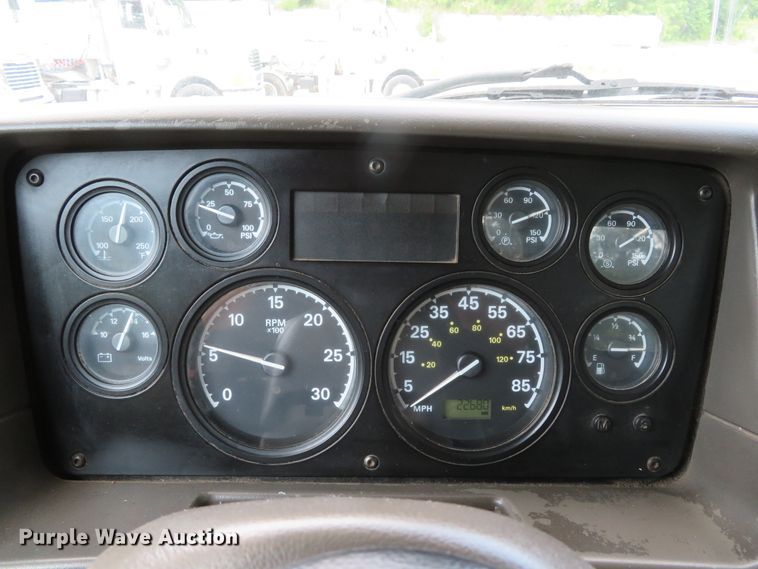 image for item DE8216 2004 Sterling L-Line semi truck