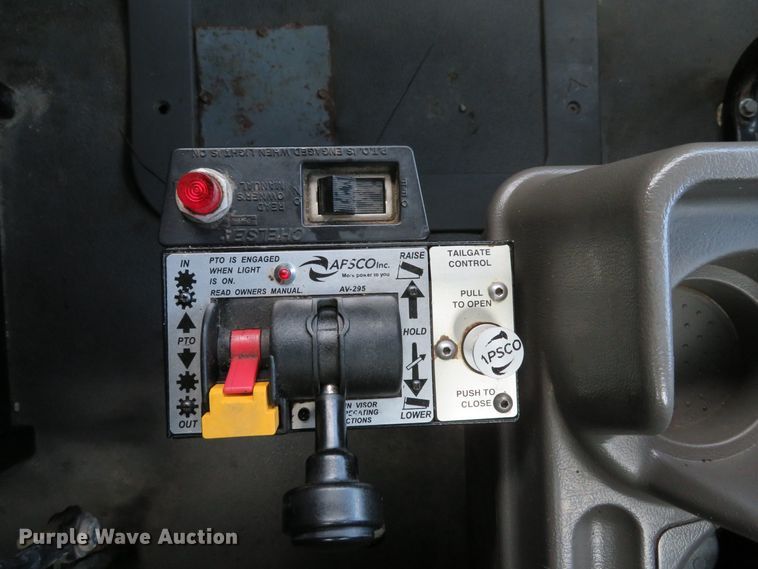 image for item DE8216 2004 Sterling L-Line semi truck