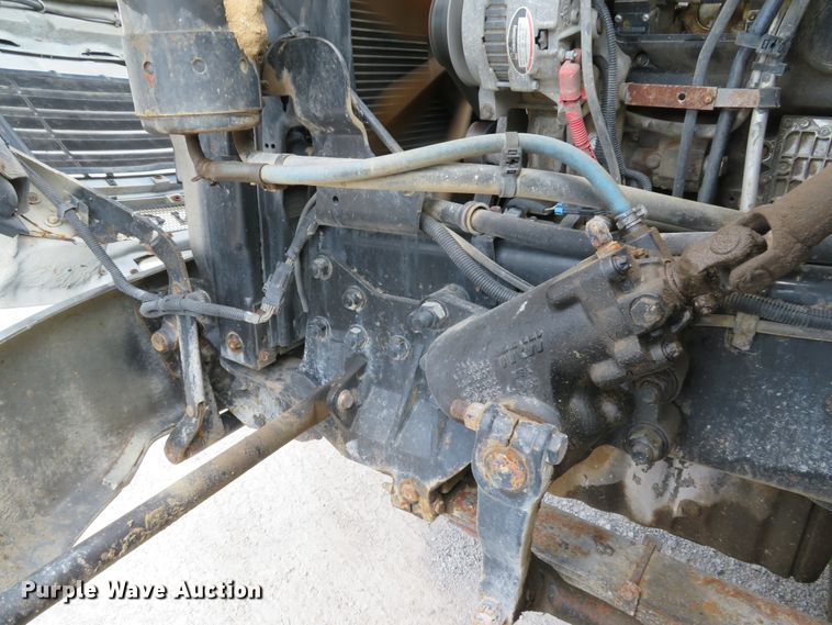 image for item DE8216 2004 Sterling L-Line semi truck