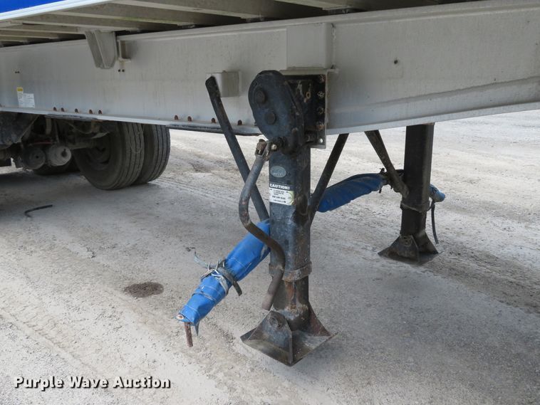 image for item DE8217 2001 East end dump trailer