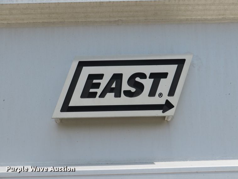 image for item DE8217 2001 East end dump trailer