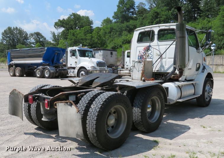 image for item DE8218 2004 Sterling A-Line semi truck
