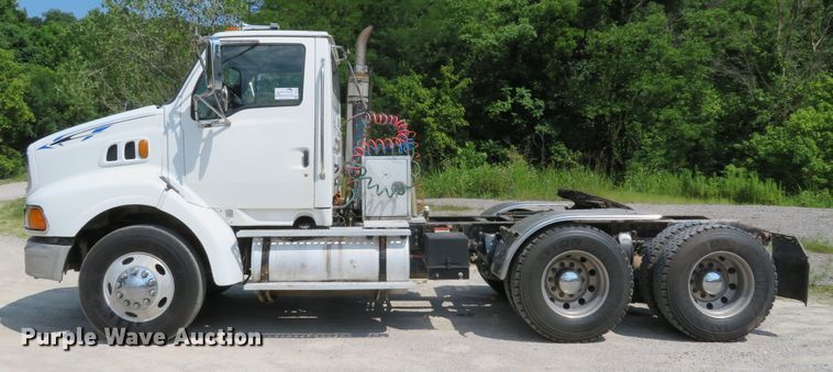 image for item DE8218 2004 Sterling A-Line semi truck