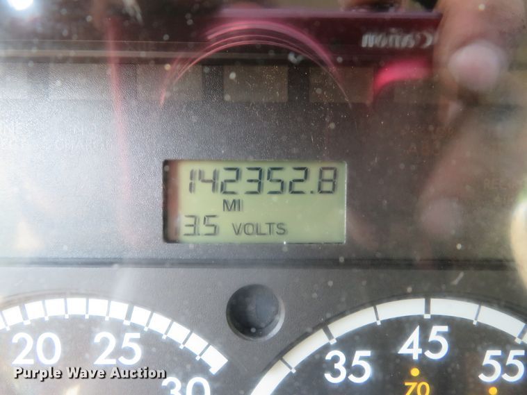 image for item DE8218 2004 Sterling A-Line semi truck