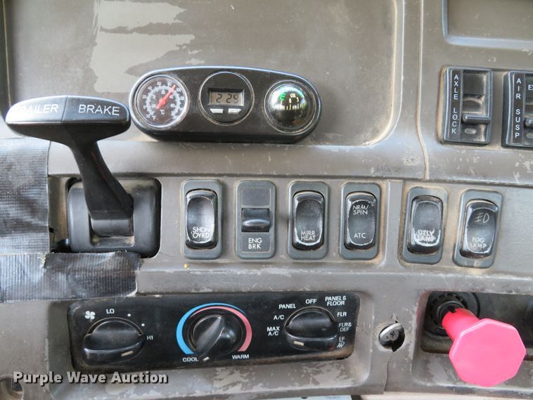 image for item DE8218 2004 Sterling A-Line semi truck