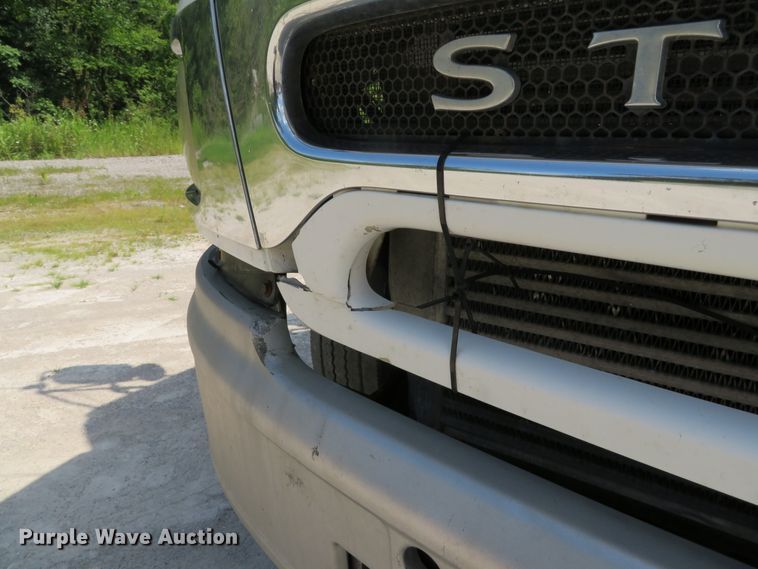 image for item DE8218 2004 Sterling A-Line semi truck