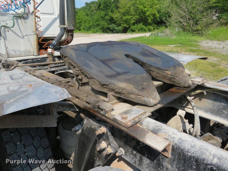 image for item DE8218 2004 Sterling A-Line semi truck