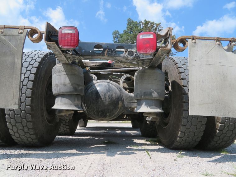 image for item DE8218 2004 Sterling A-Line semi truck