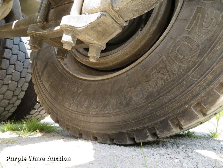 image for item DE8218 2004 Sterling A-Line semi truck