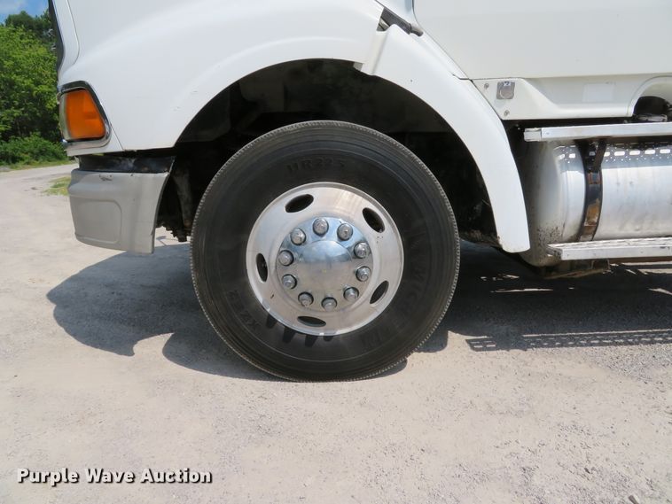 image for item DE8218 2004 Sterling A-Line semi truck