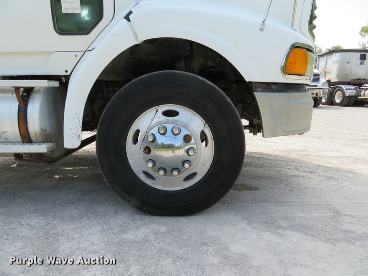 image for item DE8218 2004 Sterling A-Line semi truck