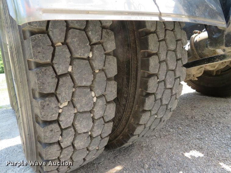 image for item DE8218 2004 Sterling A-Line semi truck