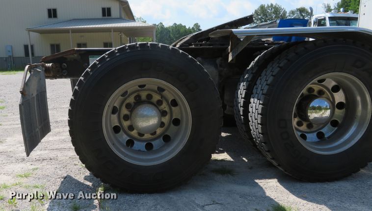 image for item DE8218 2004 Sterling A-Line semi truck