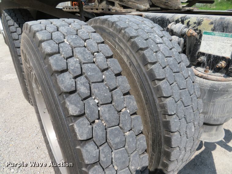 image for item DE8218 2004 Sterling A-Line semi truck