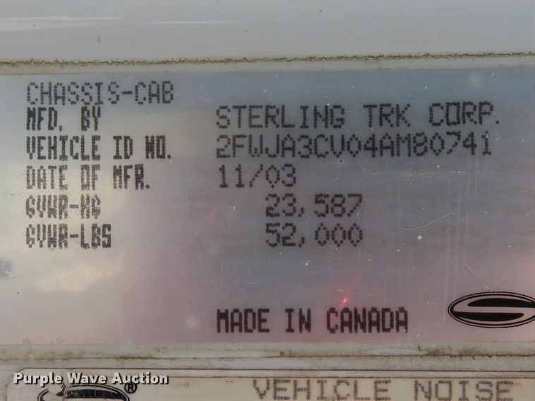 image for item DE8218 2004 Sterling A-Line semi truck