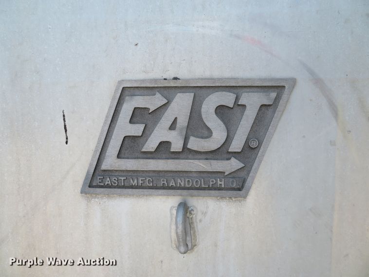 image for item DE8219 1997 East end dump trailer