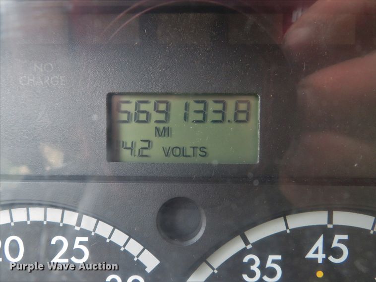 image for item DE8220 2004 Sterling A-Line semi truck