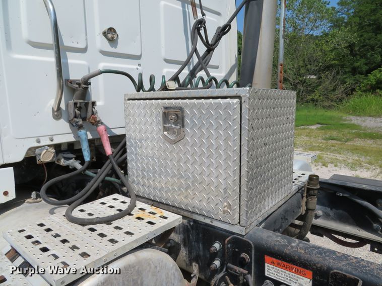 image for item DE8220 2004 Sterling A-Line semi truck