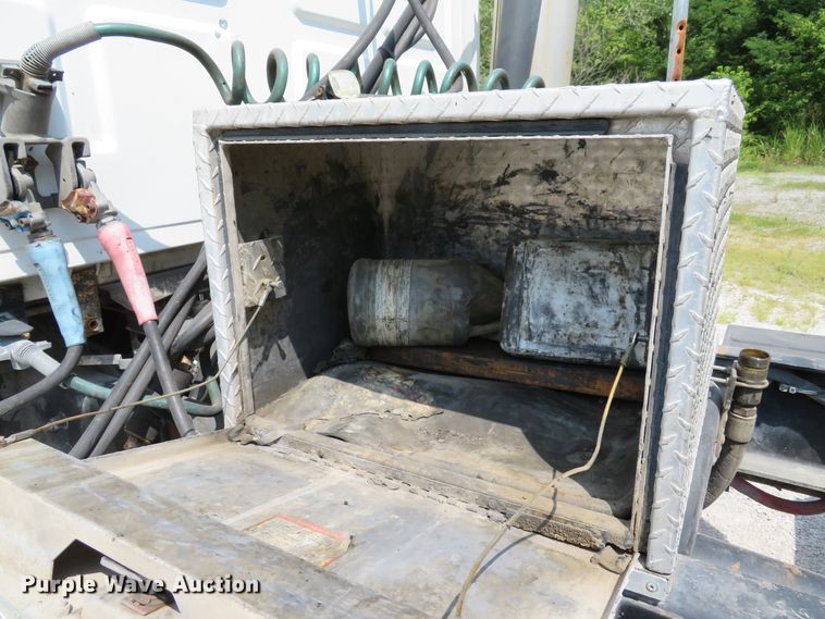 image for item DE8220 2004 Sterling A-Line semi truck