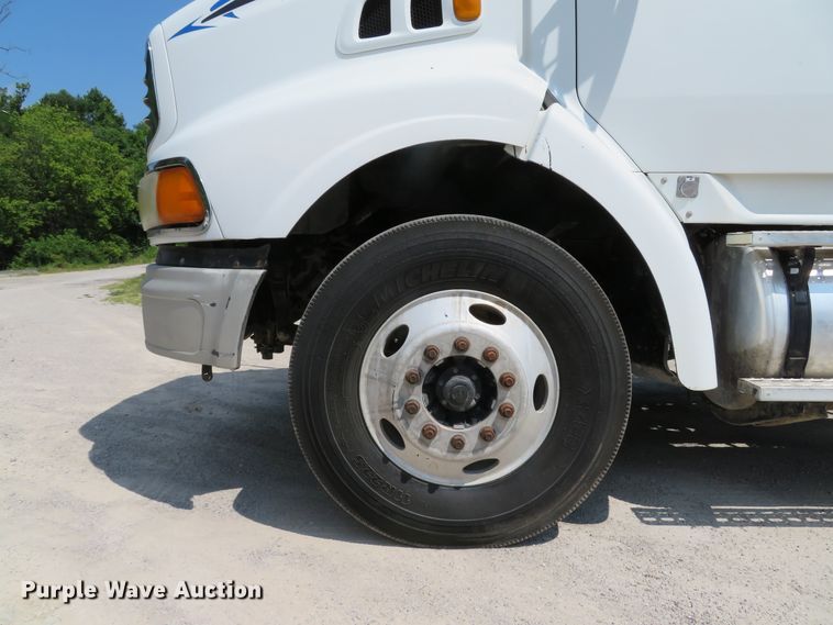 image for item DE8220 2004 Sterling A-Line semi truck