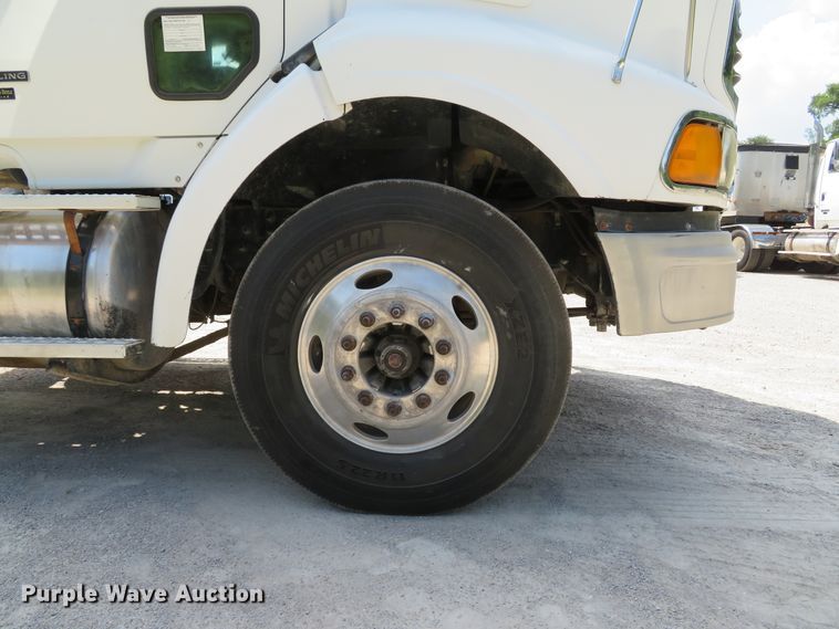 image for item DE8220 2004 Sterling A-Line semi truck