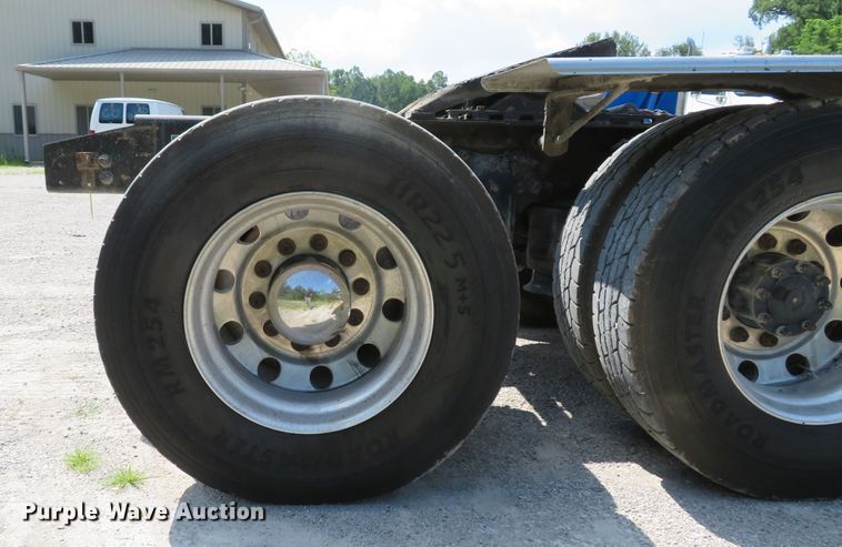 image for item DE8220 2004 Sterling A-Line semi truck