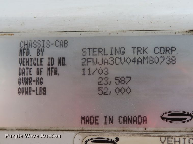 image for item DE8220 2004 Sterling A-Line semi truck