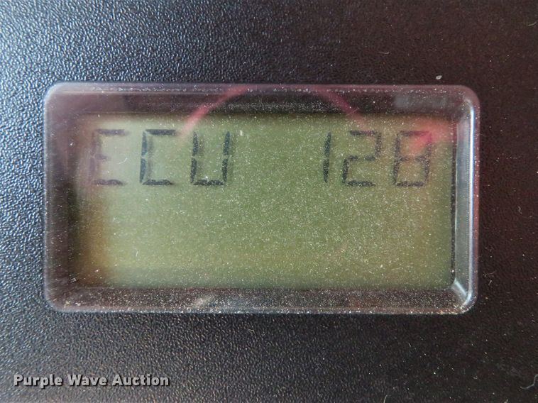 image for item DE8222 2006 Freightliner Columbia semi truck