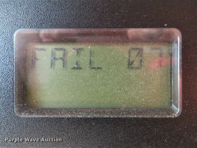 image for item DE8222 2006 Freightliner Columbia semi truck