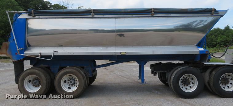 image for item DE8223 2010 Coras Predator end dump trailer