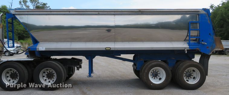 image for item DE8223 2010 Coras Predator end dump trailer