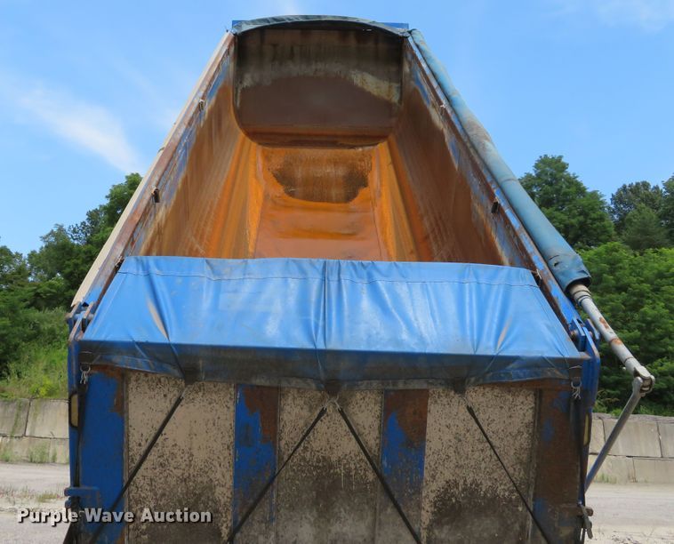 image for item DE8223 2010 Coras Predator end dump trailer