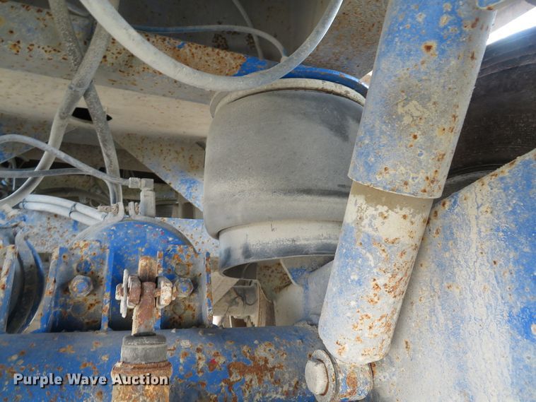 image for item DE8223 2010 Coras Predator end dump trailer