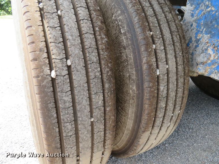 image for item DE8223 2010 Coras Predator end dump trailer