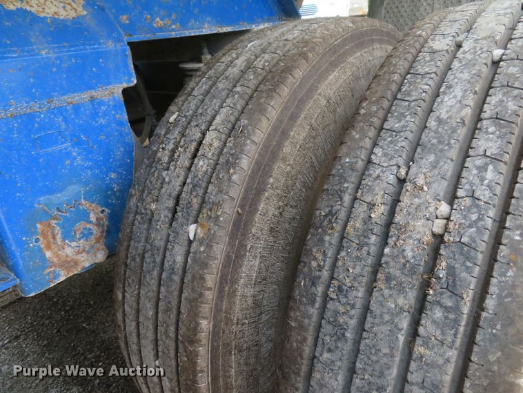 image for item DE8223 2010 Coras Predator end dump trailer