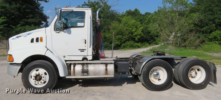 image for item DE8224 2004 Sterling A-Line semi truck