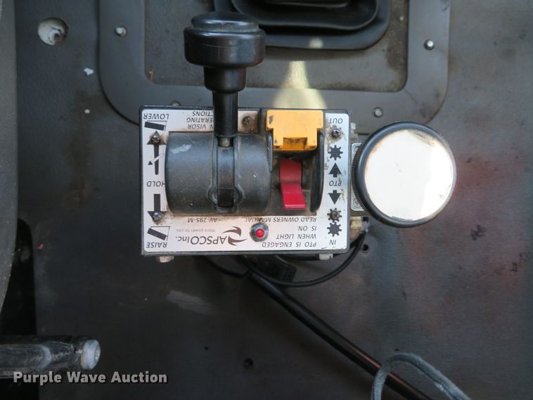 image for item DE8224 2004 Sterling A-Line semi truck