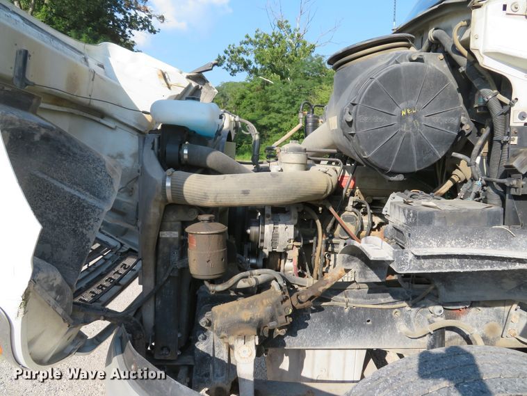 image for item DE8224 2004 Sterling A-Line semi truck