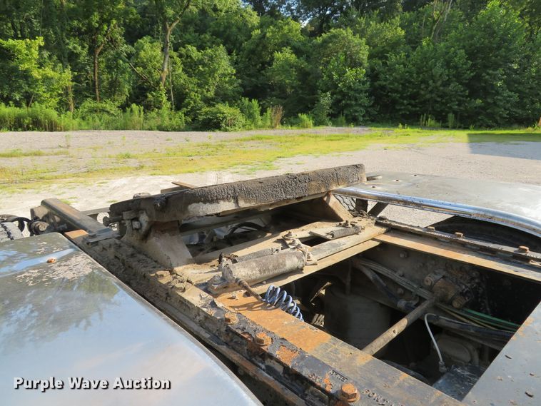 image for item DE8224 2004 Sterling A-Line semi truck