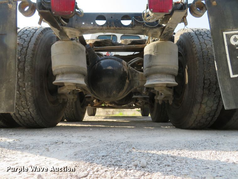 image for item DE8224 2004 Sterling A-Line semi truck