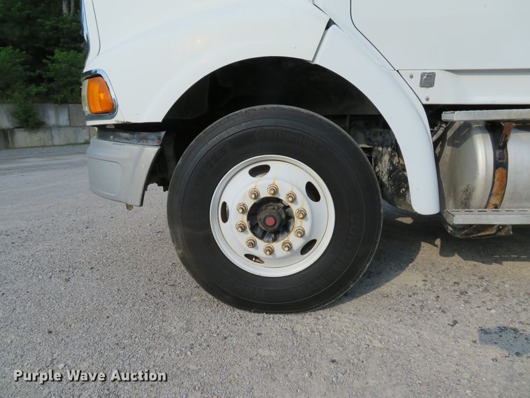 image for item DE8224 2004 Sterling A-Line semi truck