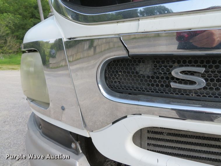image for item DE8224 2004 Sterling A-Line semi truck