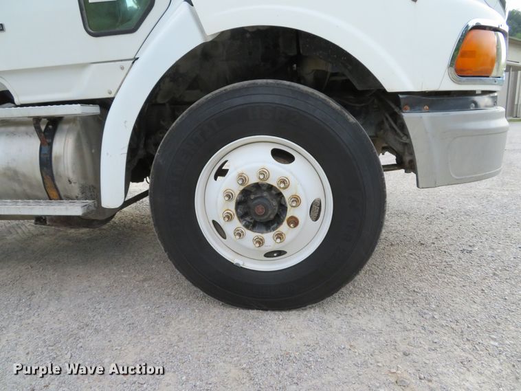 image for item DE8224 2004 Sterling A-Line semi truck