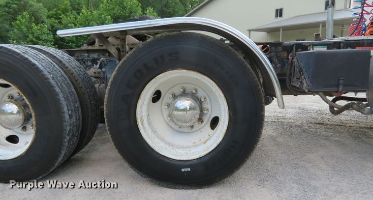 image for item DE8224 2004 Sterling A-Line semi truck